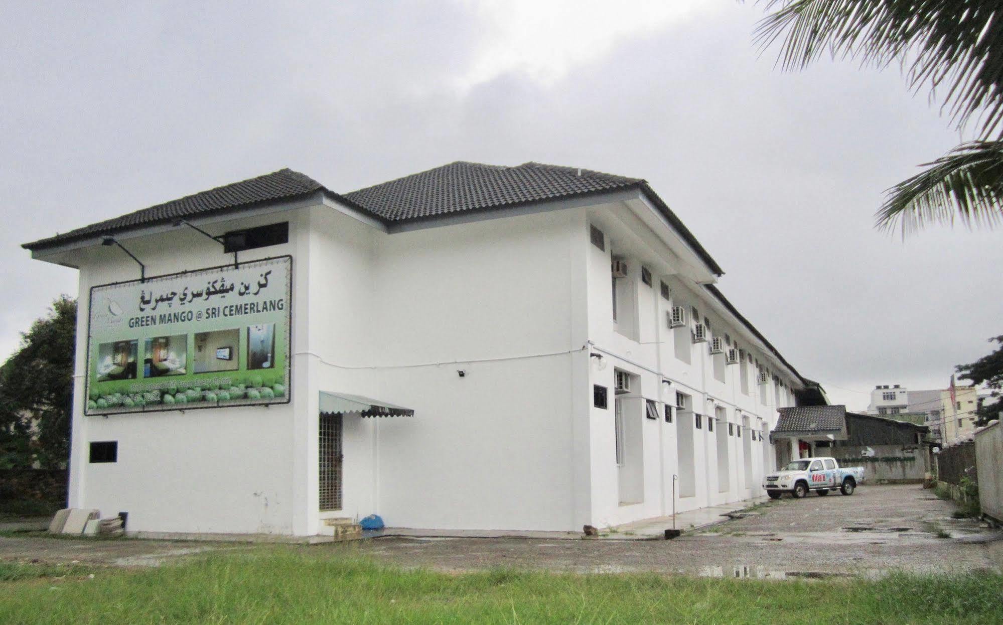Oyo 89438 Green Mango Sri Cemerlang Kota Bharu Extérieur photo